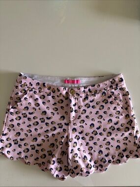 Lilly Pulitzer pink cheetah leopard print scallop Shorts 8